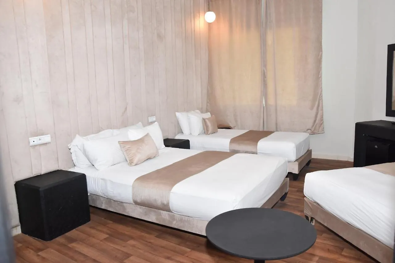 Cade Hotel Casa Blanca